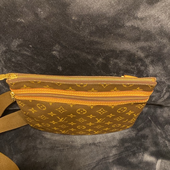 🩷 LOUIS VUITTON BOSPHORE MONOGRAM CROSSBODY 🩷 - Picture 6 of 16